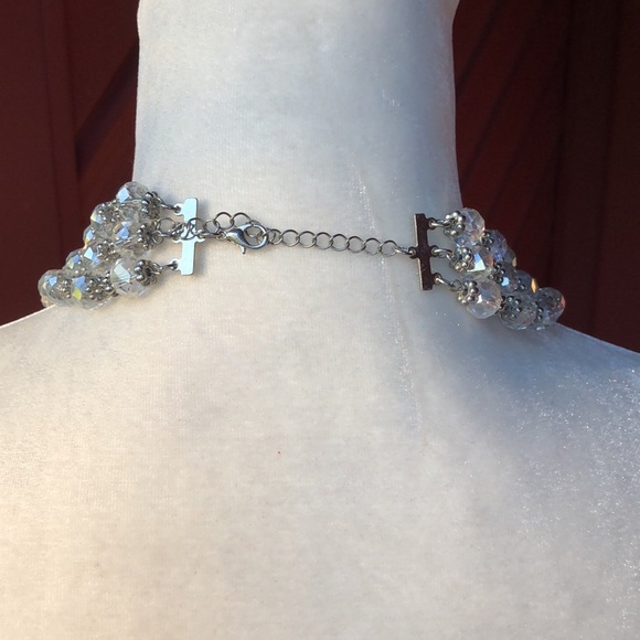 🌟MIA🤍Three strand necklace🌟 - Picture 2 of 2